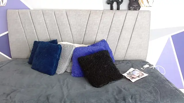 Snapshot of NatiHoran chatting on November 29, 12:00 am NatiHoran online show from November 29, 12:00 am