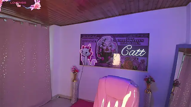 Snapshot of catt_monroe chatting on June 30, 3:23 pm catt monroe online show from June 30, 3:23 pm