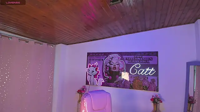Snapshot of catt_monroe chatting on June 11, 2:25 pm catt monroe online show from June 11, 2:25 pm