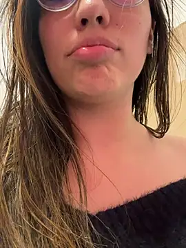 Snapshot of Jadee_grey chatting on June 17, 12:48 pm Jadee grey online show from June 17, 12:48 pm
