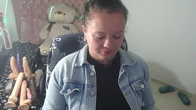 patty squirt  online show from February 17, 2:42 am