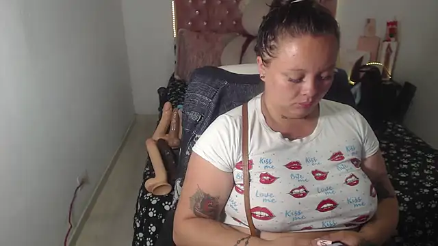 patty squirt  online show from October 20, 2:46 am