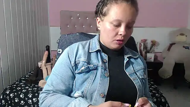 patty squirt  online show from March 13, 2:49 am