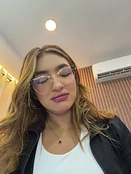 jenn fit online show from April 24, 1:40 am