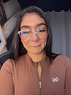 jenn fit online show from January 18, 1:53 am