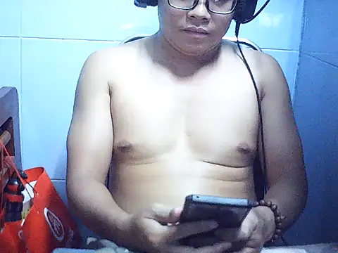 Snapshot of ANonngDan79 chatting on February 28, 3:55 pm ANonngDan79 online show from February 28, 3:55 pm