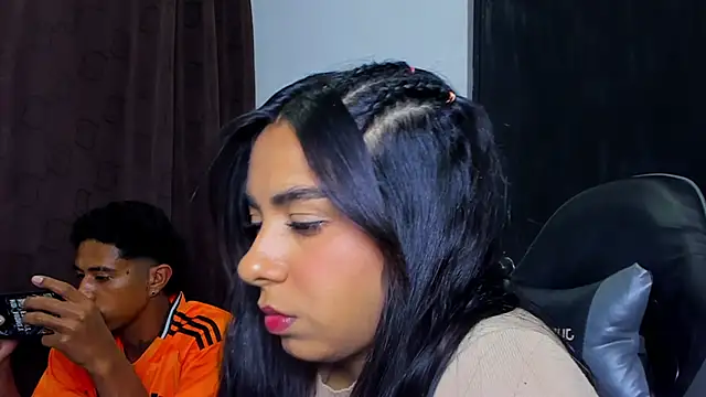 violet and myers online show from April 8, 12:56 am