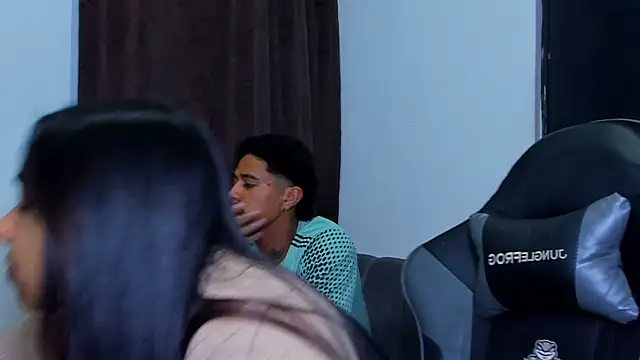 violet and myers online show from April 8, 9:38 pm