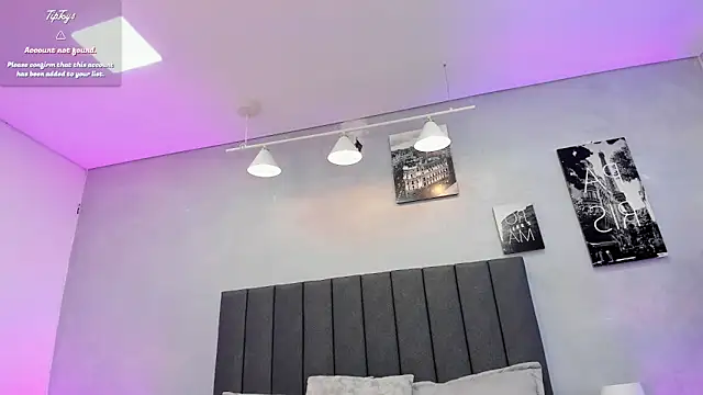 violet and myers online show from October 31, 12:02 pm