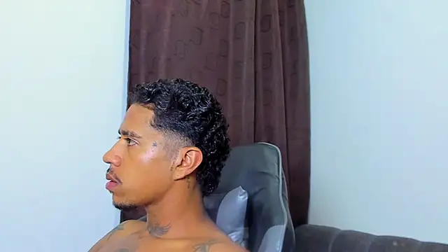 violet and myers online show from April 10, 7:21 pm