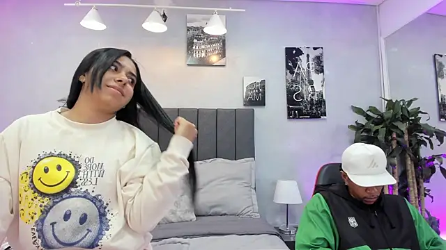 violet and myers online show from November 8, 11:47 am