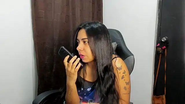 violet and myers online show from December 4, 2:05 pm