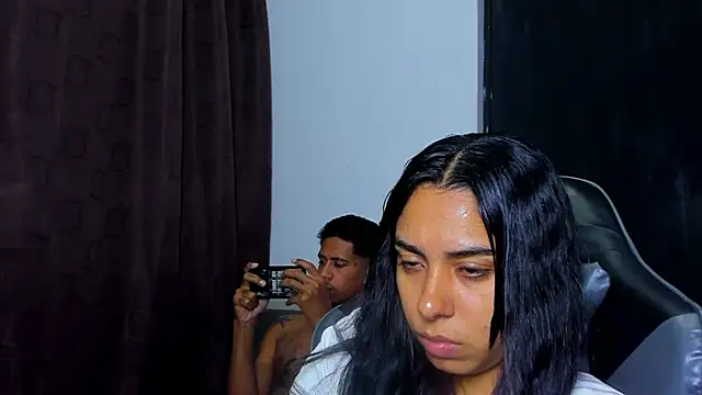 violet and myers online show from April 14, 9:31 pm