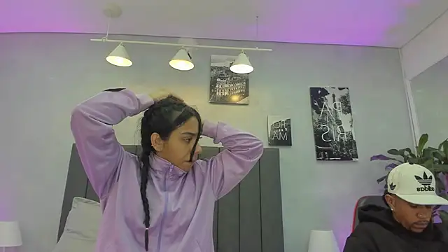 violet and myers online show from October 20, 11:44 am