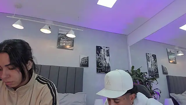 violet and myers online show from October 30, 11:19 am