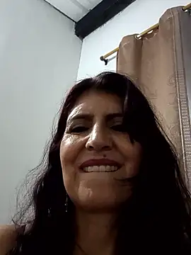 Snapshot of swity_foster chatting on January 18, 9:02 am swity foster online show from January 18, 9:02 am