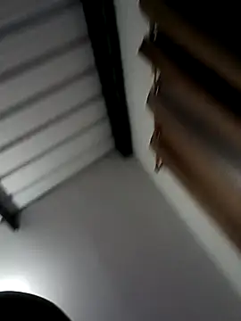 Snapshot of swity_foster chatting on January 15, 10:18 am swity foster online show from January 15, 10:18 am