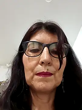 Snapshot of swity_foster chatting on February 10, 3:44 pm swity foster online show from February 10, 3:44 pm