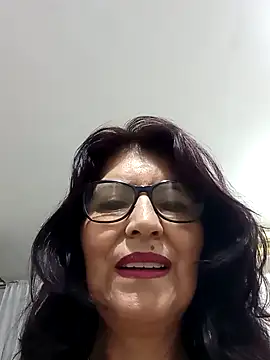 Snapshot of swity_foster chatting on December 21, 9:00 am swity foster online show from December 21, 9:00 am