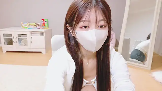 Yuna-ch online show from October 29, 1:43 pm