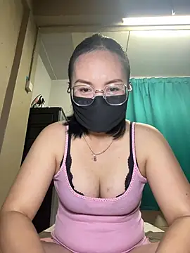 melyiaaa online show from February 26, 2:50 pm