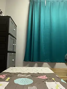 melyiaaa online show from March 24, 2:17 pm