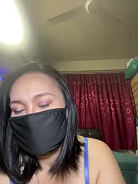 Snapshot of melyiaaa chatting on June 28, 2:23 pm melyiaaa online show from June 28, 2:23 pm