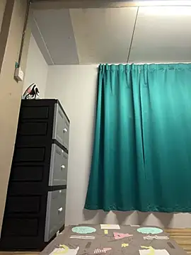 melyiaaa online show from February 24, 3:24 pm