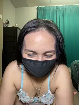 melyiaaa online show from April 16, 3:24 pm