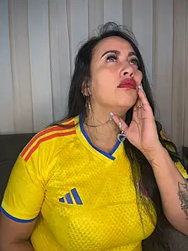 Snapshot of _ruby_manrique_ chatting on June 18, 2:10 am ruby manrique online show from June 18, 2:10 am