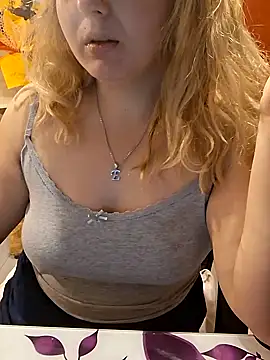 qSensi online show from November 21, 12:31 am