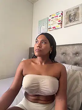 Snapshot of Ashleyroberst chatting on July 18, 1:30 pm Ashleyroberst online show from July 18, 1:30 pm