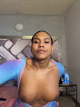 Snapshot of Ashleyroberst chatting on June 20, 12:43 pm Ashleyroberst online show from June 20, 12:43 pm
