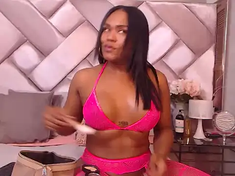 Snapshot of Ashleyroberst chatting on November 13, 10:19 am Ashleyroberst online show from November 13, 10:19 am