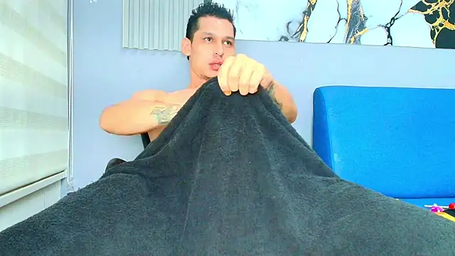 MARCUS SMITHH1 online show from October 27, 4:02 am