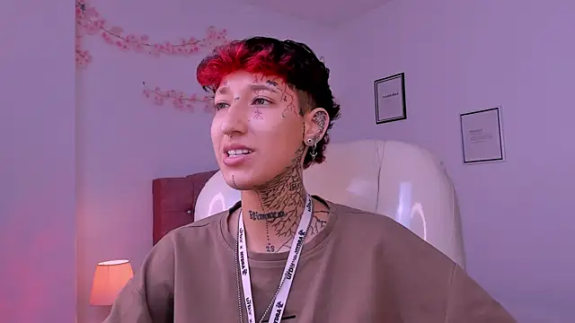 Luci Rose online show from April 30, 7:43 pm
