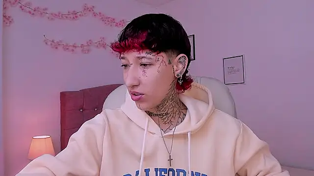 Luci Rose online show from March 5, 12:57 pm