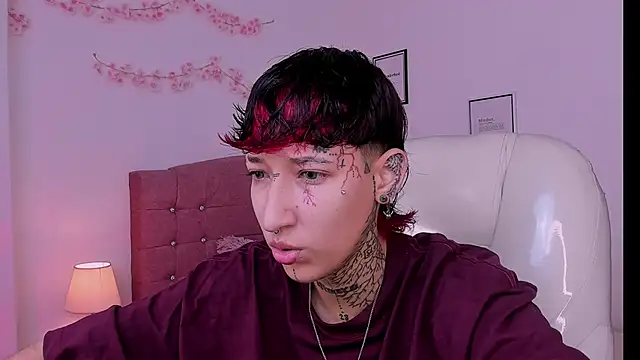 Luci Rose online show from March 4, 4:04 pm