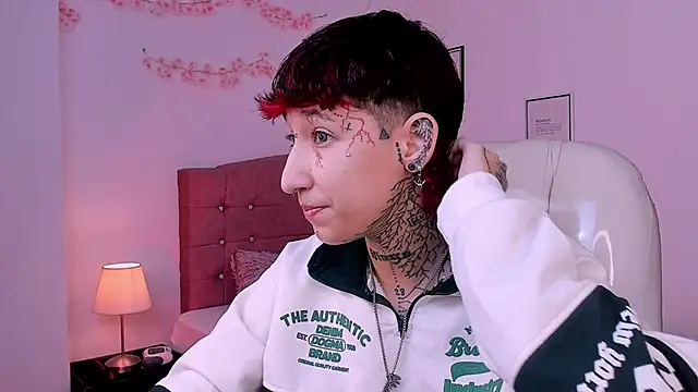 Luci Rose online show from March 18, 4:19 pm