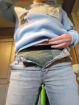 Trekkerboi online show from October 26, 2:06 pm