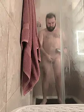 Snapshot of Ole_Plus chatting on December 1, 7:20 am Ole Plus online show from December 1, 7:20 am