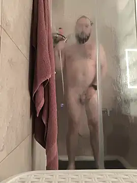 Snapshot of Ole_Plus chatting on December 3, 6:57 am Ole Plus online show from December 3, 6:57 am