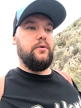 Snapshot of Ole_Plus chatting on October 22, 9:09 am Ole Plus online show from October 22, 9:09 am