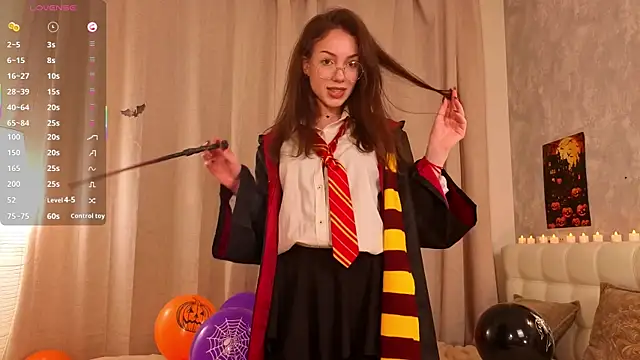 RenateRansone online show from October 31, 5:53 pm