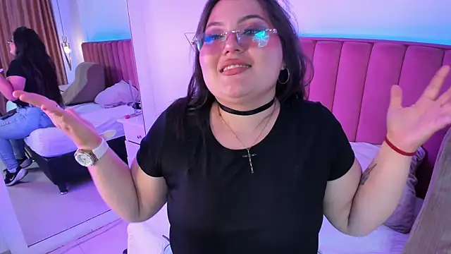 Tessa Sinclaire online show from March 30, 9:05 pm