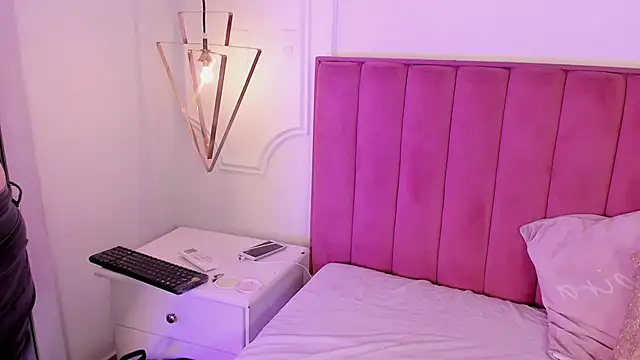 Tessa Sinclaire online show from March 2, 10:17 pm