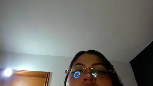 Tessa Sinclaire online show from June 26, 8:25 pm