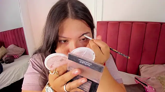 Tessa Sinclaire online show from February 13, 7:58 pm