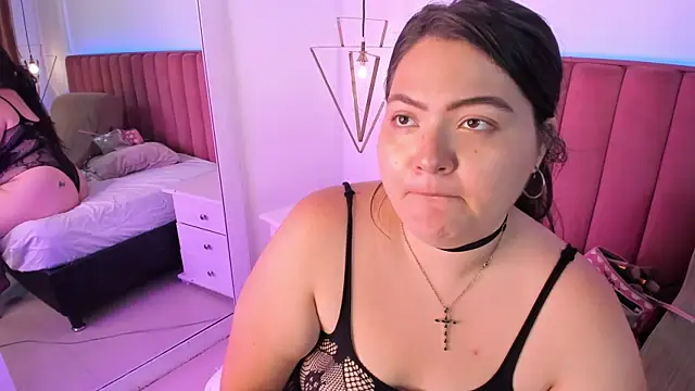 Tessa Sinclaire online show from April 8, 7:59 pm