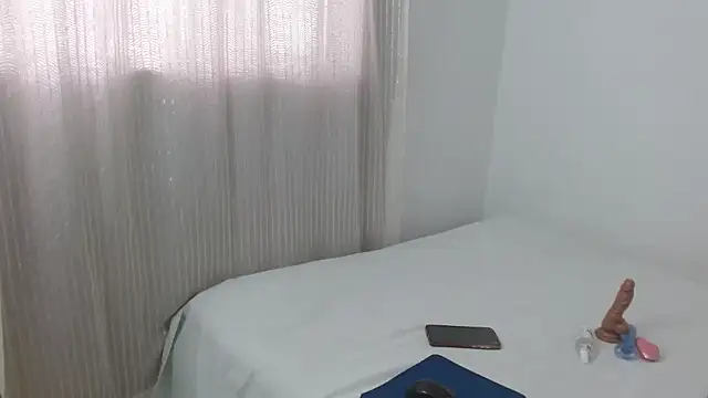 lolascarlett online show from October 22, 1:43 pm